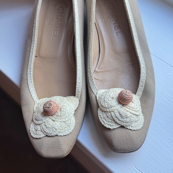 CHANEL Cloth Flats - Picture 2 of 3
